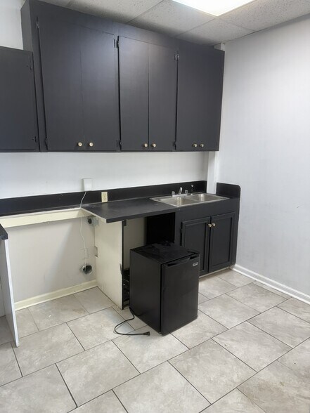More Photos Of 9244 Florida Blvd, Baton Rouge Loft Creative Space For Lease