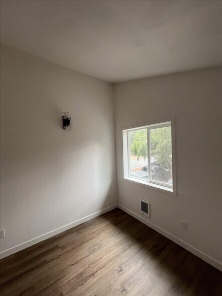 More Photos Of 10443 17th Ave SW, Seattle Multifamily For Sale