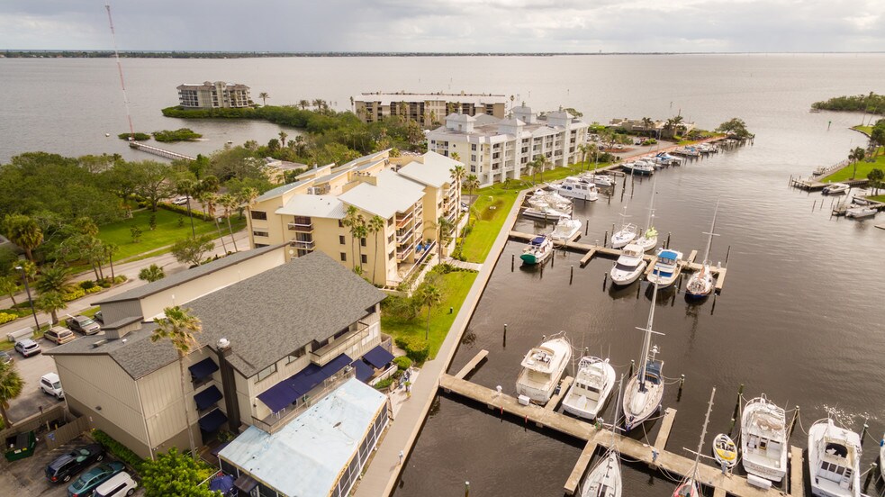 More Photos Of 2210 S Front St, Melbourne Office For Lease