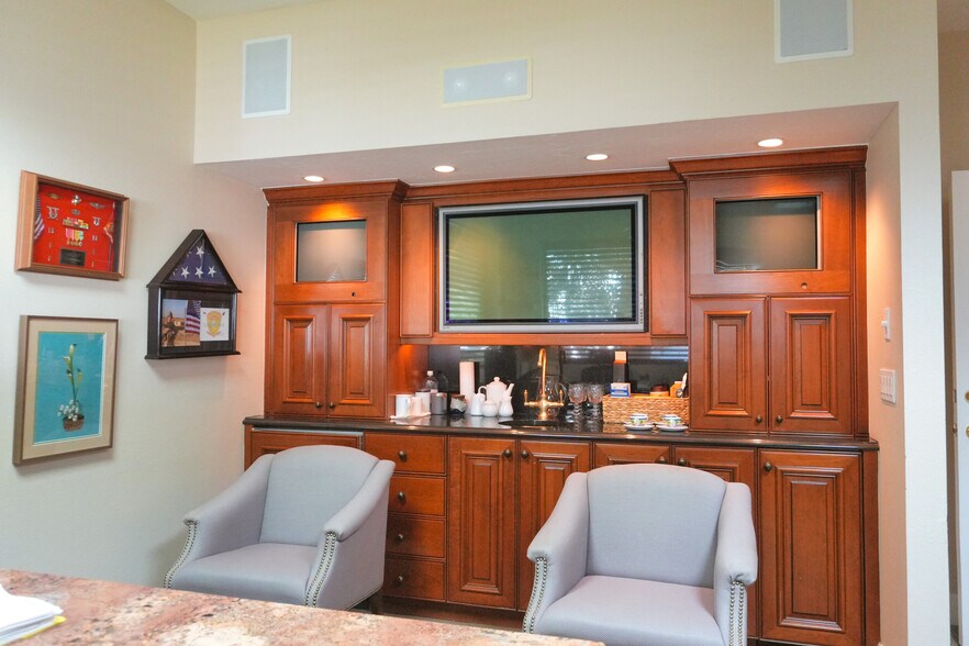 More Photos Of 1725 Barber Rd, Sarasota Office For Sale