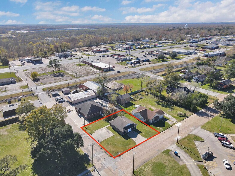 More Photos Of 1522 Sam Houston St, Liberty Office For Sale