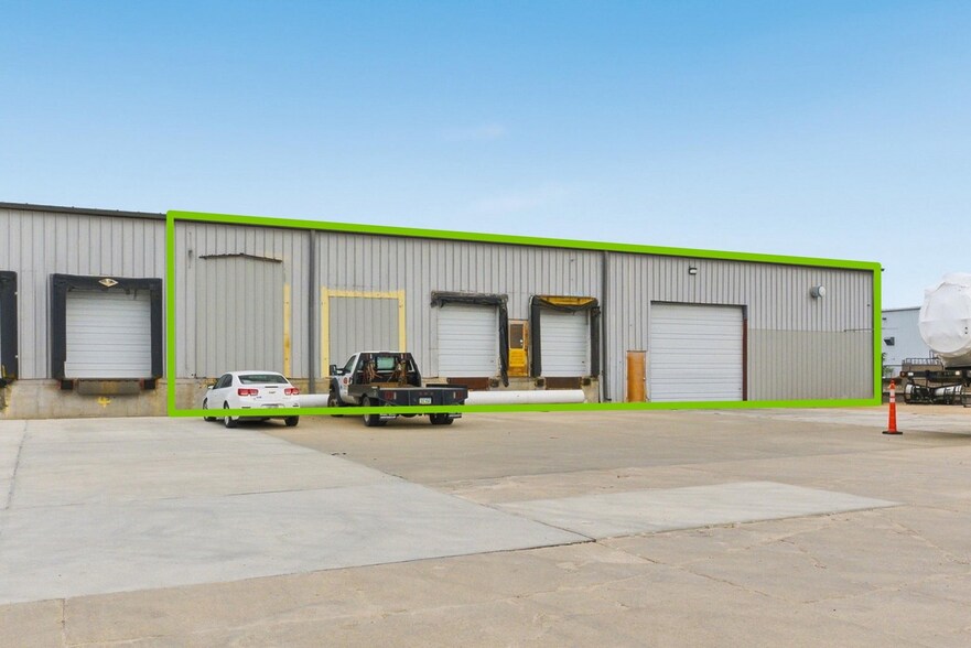 More Photos Of 3211 Nebraska Ave, Council Bluffs Warehouse For Lease