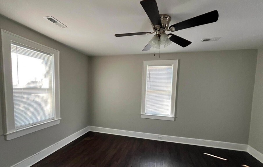 More Photos Of 2620 Main St, Columbia Apartments For Sale