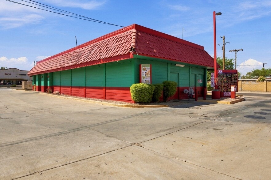 More Photos Of 5033 N 67th Ave, Glendale Fast Food For Sale