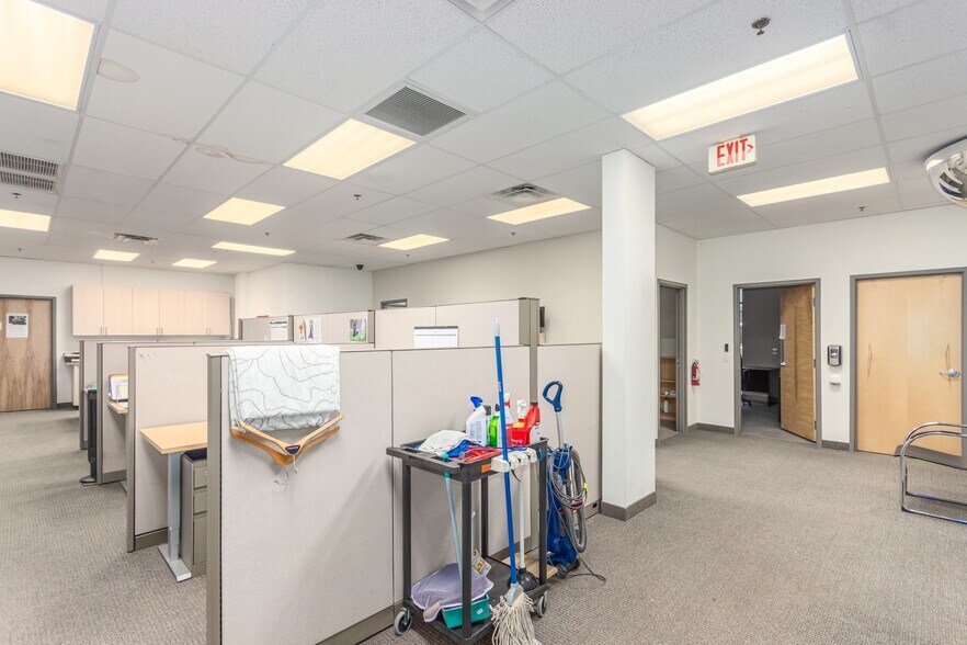 More Photos Of 2075 S Cottonwood Dr, Tempe Medical For Lease
