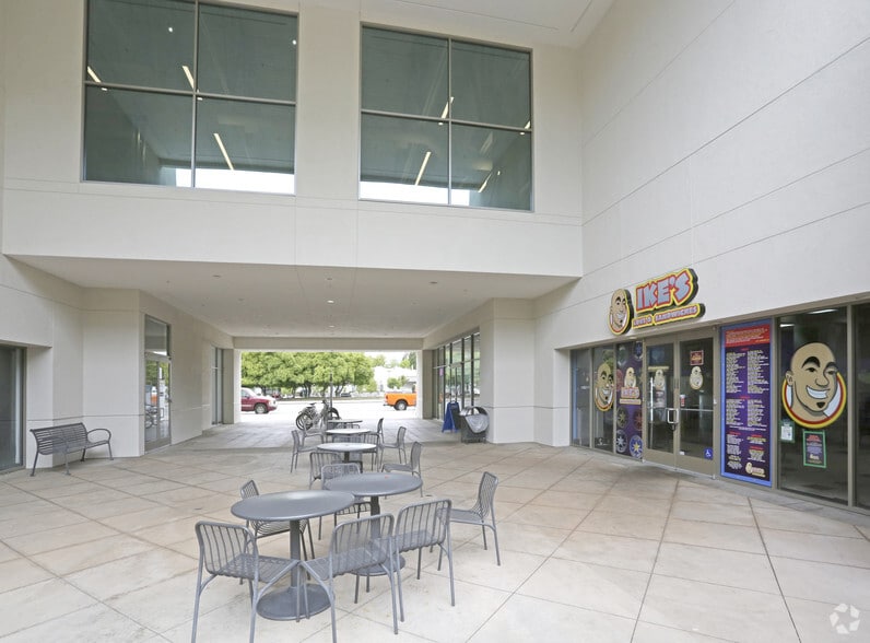 More Photos Of 90 Skyport Dr, San Jose Storefront Retail Office For Lease