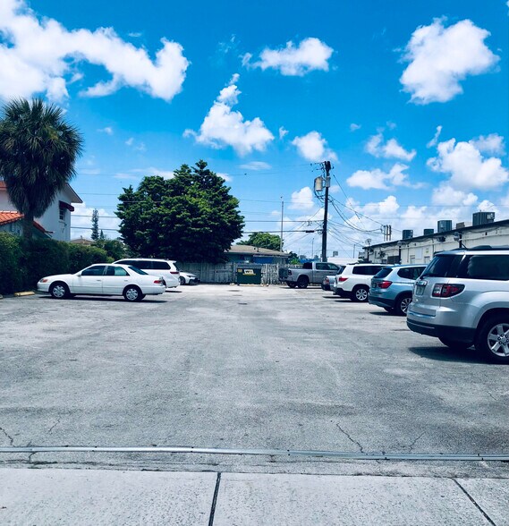 More Photos Of 1200-1240 E 4th Ave, Hialeah General Retail For Sale