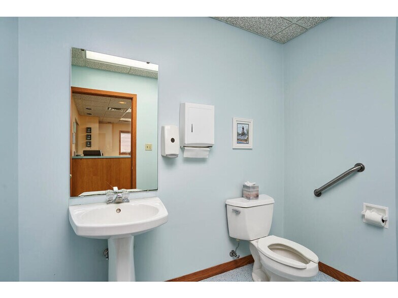 More Photos Of 727 Graham Rd, Cuyahoga Falls Medical For Sale