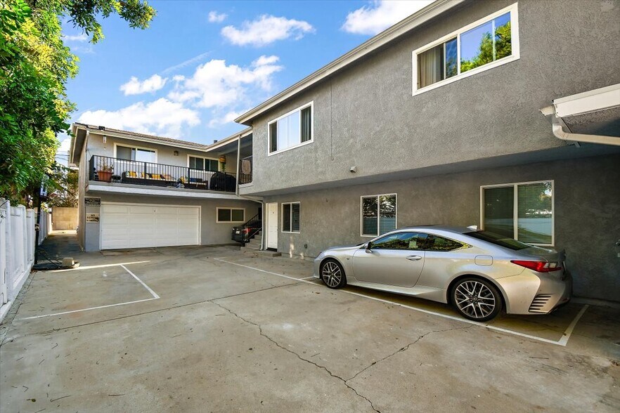More Photos Of 2226 Voorhees Ave, Redondo Beach Apartments For Sale