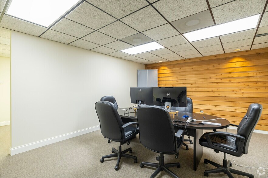 More Photos Of 1207 N Himes Ave, Tampa Loft Creative Space For Lease