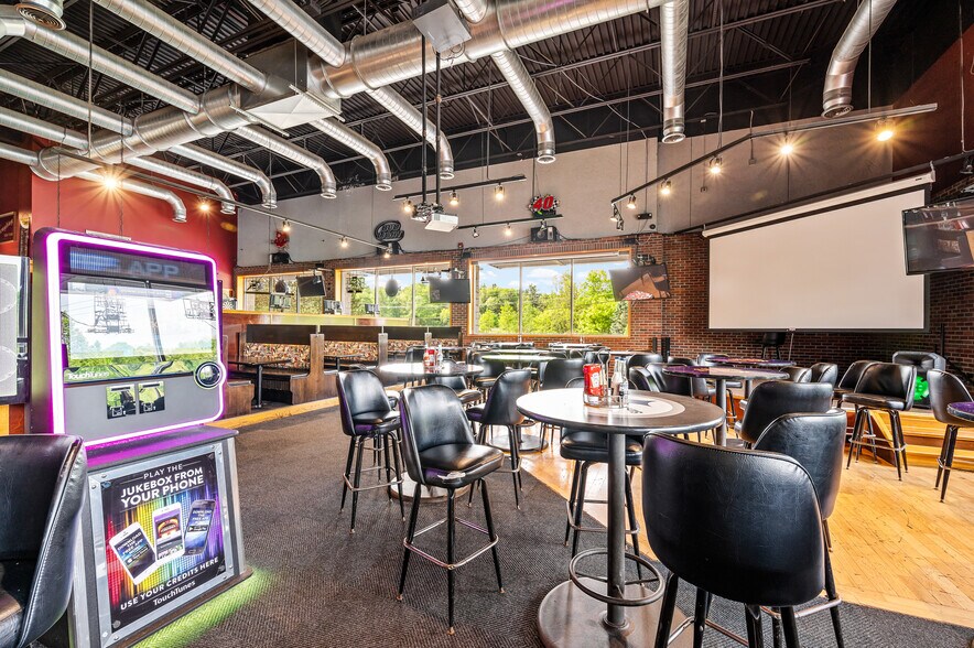 More Photos Of 5400 William Penn Hwy, Export Restaurant For Sale