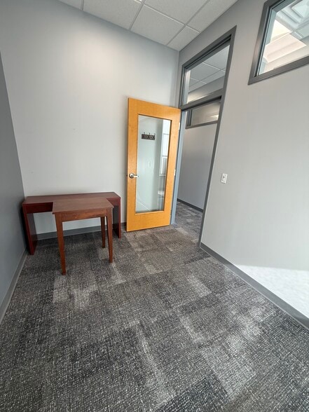 More Photos Of 2212 Murray Ave, Pittsburgh Apartments For Lease