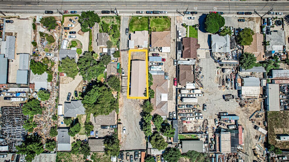 Primary Photo Of 11216 Pipeline Ave, Pomona Service For Lease