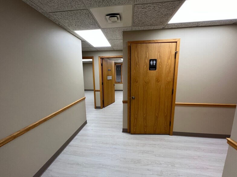 More Photos Of 155 Mount Pleasant Rd, West Newton Medical For Lease