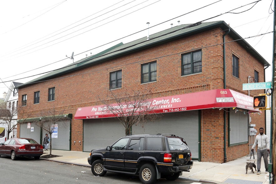 Primary Photo Of 683-685 Henderson Ave, Staten Island Storefront Retail Residential For Lease