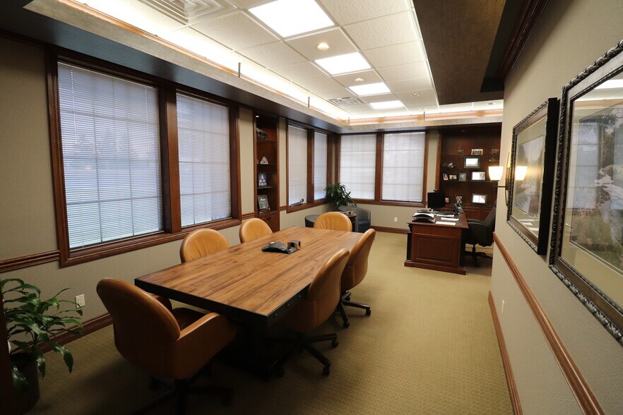 More Photos Of 9009 Coldwater Rd, Fort Wayne Unknown For Lease