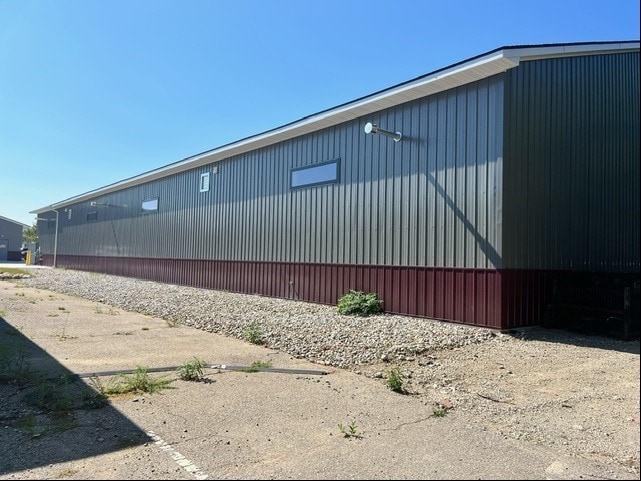 More Photos Of 3420 S Lapeer Rd, Metamora Auto Repair For Sale