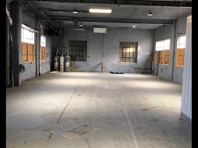 More Photos Of 109 Irene St, Linden Warehouse For Lease