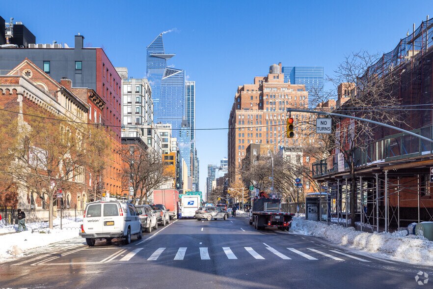 More Photos Of 197 10th Ave, New York Apartments For Lease