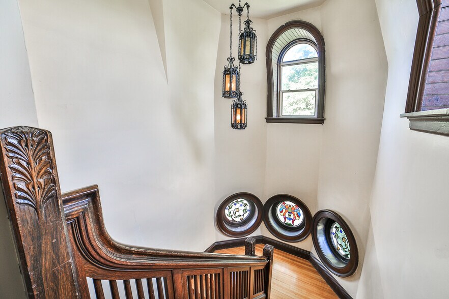 More Photos Of 176 North St, Buffalo Apartments For Sale