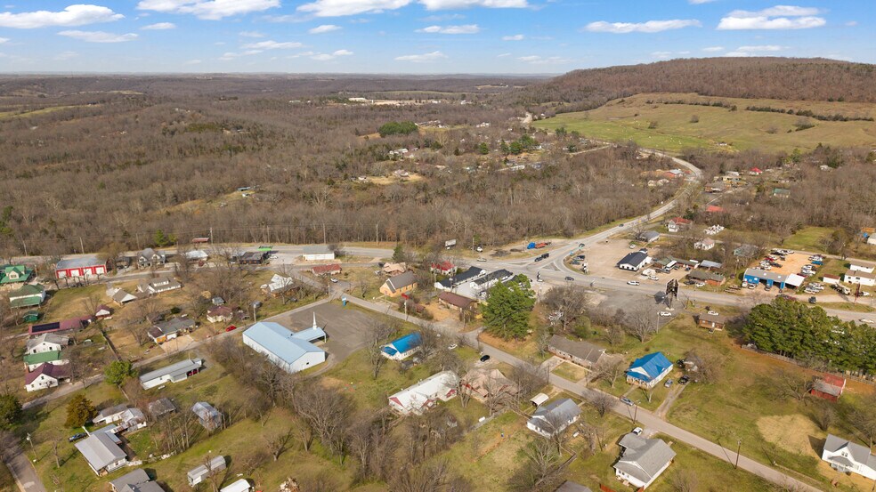 More Photos Of 300 Range St, Marshall Multifamily For Sale