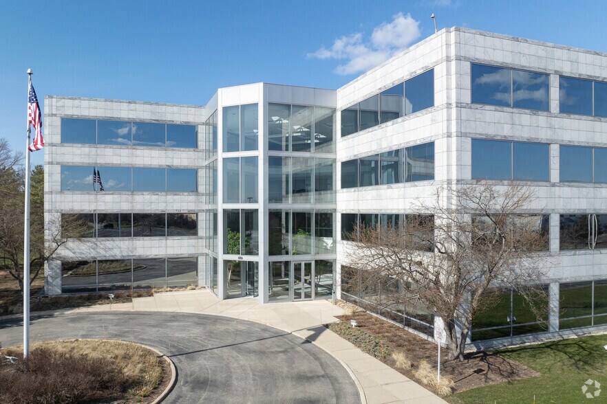 More Photos Of 500 Lake Cook Rd, Deerfield Unknown For Lease