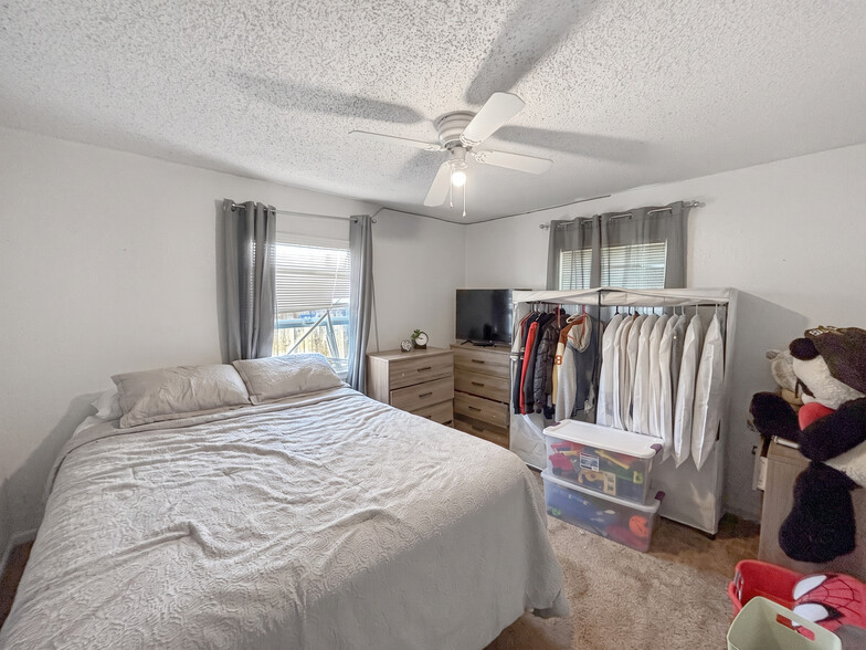 More Photos Of 2536 Grove Way, Castro Valley Apartments For Sale