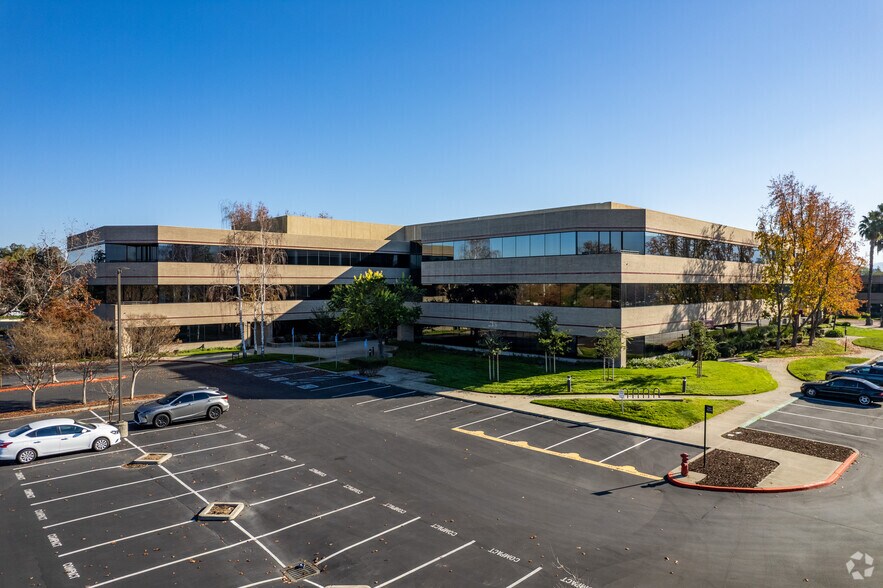 More Photos Of 3825 Hopyard Rd, Pleasanton Unknown For Lease