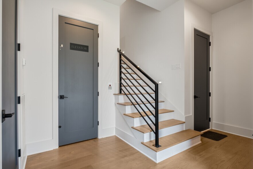 More Photos Of 2118 C-D Cliff dr, Nashville Apartments For Sale