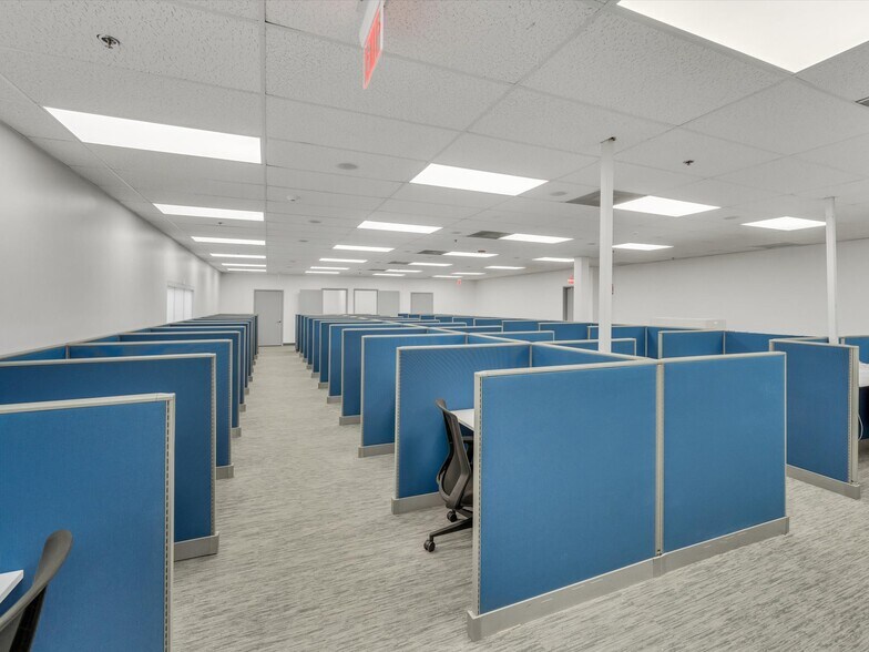 More Photos Of 3301 NW 107th Ave, Miami Research And Development For Lease