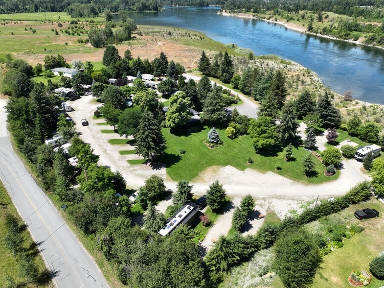 Primary Photo Of 651 Rosedale Rd, Castlegar Specialty For Sale