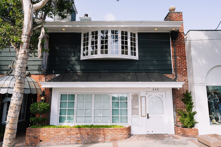 Primary Photo Of 450 S Coast Hwy, Laguna Beach Restaurant For Lease