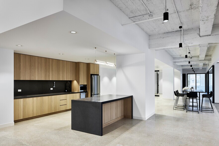 More Photos Of 530 Fifth Ave, New York Office For Lease