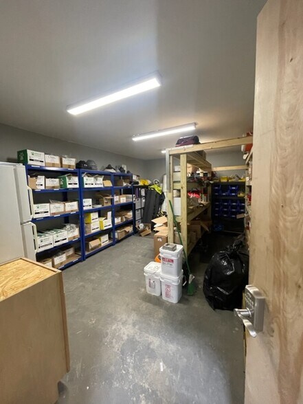 More Photos Of 250 Carolina Drive Ext, Roebuck Warehouse For Sale