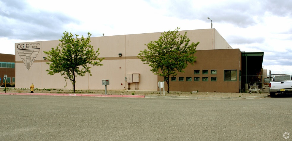 More Photos Of 3711 Paseo del Norte NE, Albuquerque Warehouse For Lease