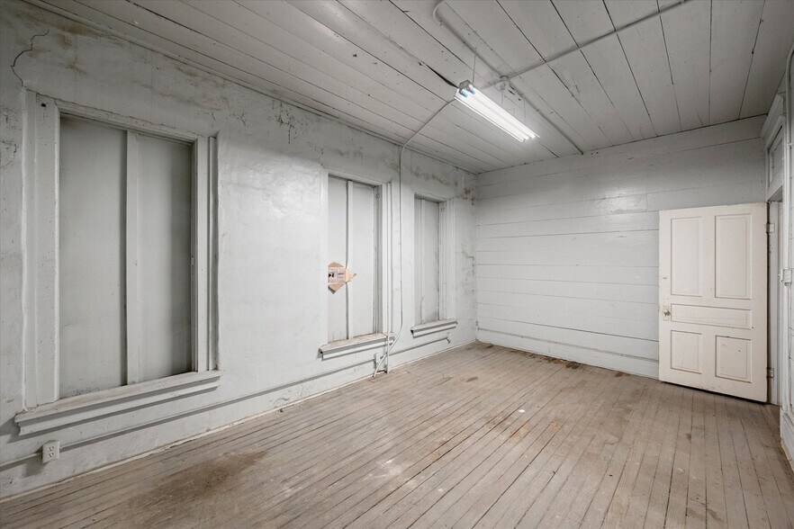 More Photos Of 308 S Beaton St, Corsicana Office For Sale