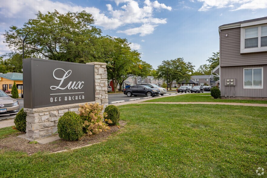 More Photos Of 4000 Archer Dr, East Moline Apartments For Sale