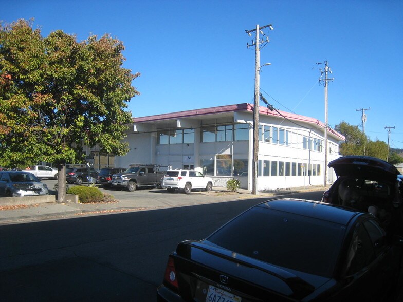 More Photos Of 863 E Francisco Blvd, San Rafael Storefront Retail Office For Lease