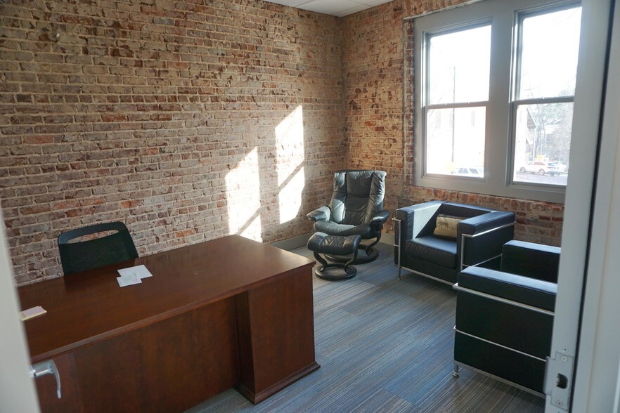 More Photos Of 656-658 S Main St, Greenville Loft Creative Space For Sale