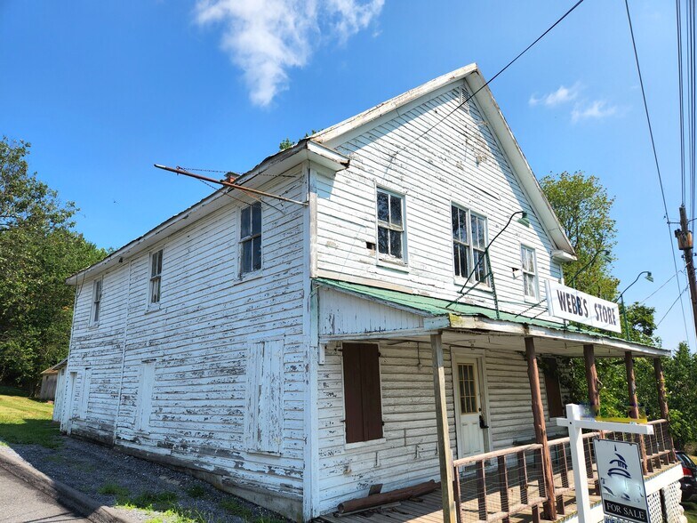 More Photos Of 26500 Clarksburg Rd, Damascus Storefront Retail Residential For Sale