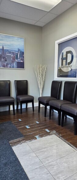 More Photos Of 7110 120th St, Surrey Storefront Retail Office For Lease