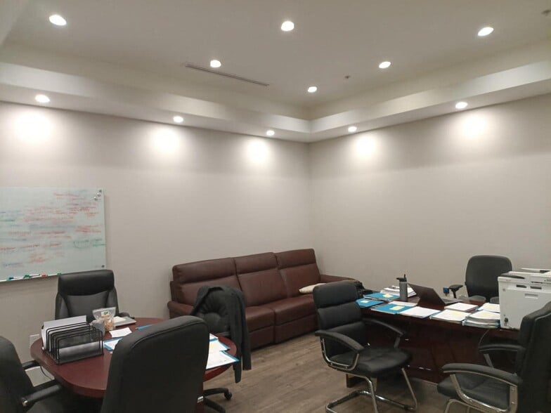 More Photos Of 5945 Peachtree Cors E, Peachtree Corners Flex For Sale