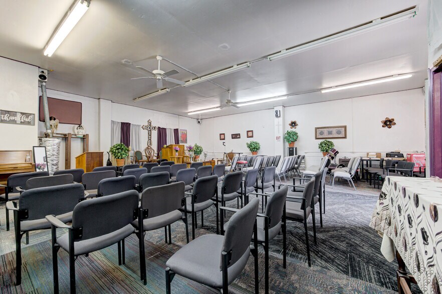 More Photos Of 1923 N Lottie Ave, Oklahoma City Storefront For Sale