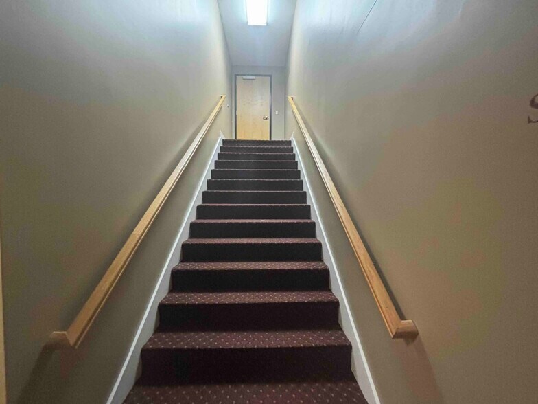 More Photos Of 1228 1st St N, Alabaster Office For Lease