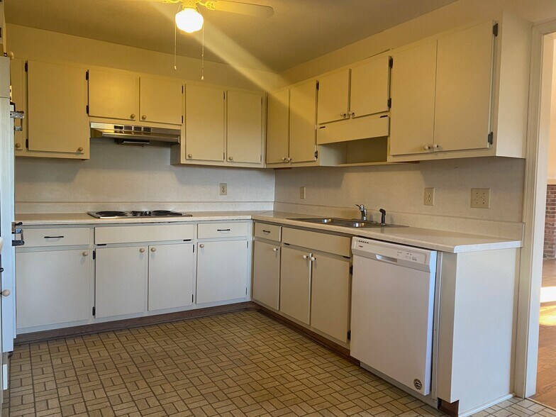 More Photos Of 1830 Winding Creek Ln SW, Marietta Land For Lease