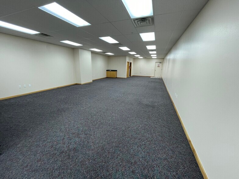 More Photos Of 4194-4208 N Garfield Ave, Loveland Office For Lease