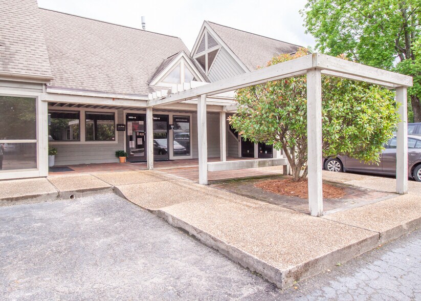 More Photos Of 3951-3955 Market St, Wilmington Loft Creative Space For Lease