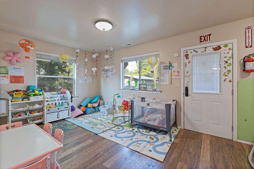 More Photos Of 119 SW 7th St, Redmond Daycare Center For Sale