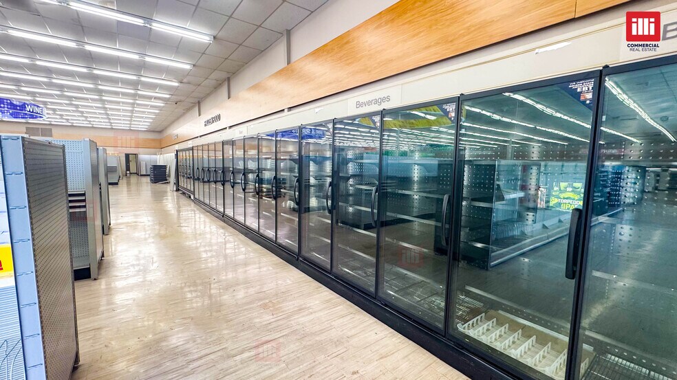 More Photos Of 5845 E Los Angeles Ave, Simi Valley Freestanding For Lease