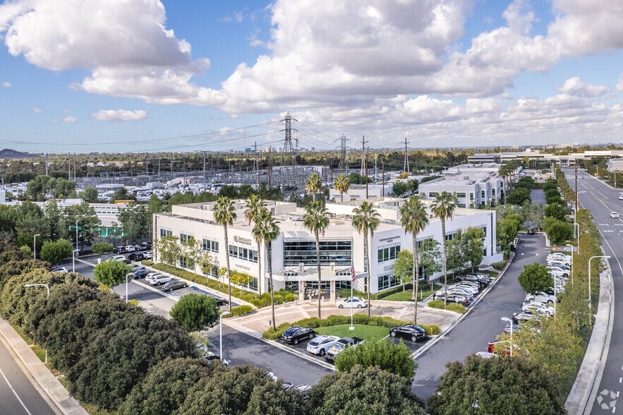 More Photos Of 15825 Laguna Canyon Rd, Irvine Medical For Lease